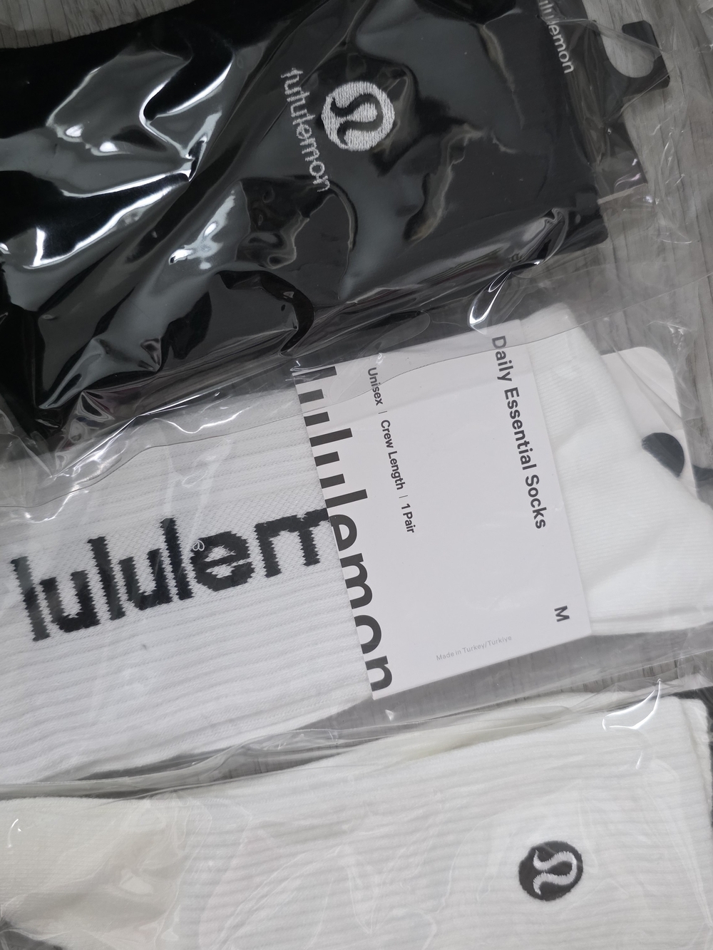 lululemon athletica Black and White Women's Crew Sock Duo